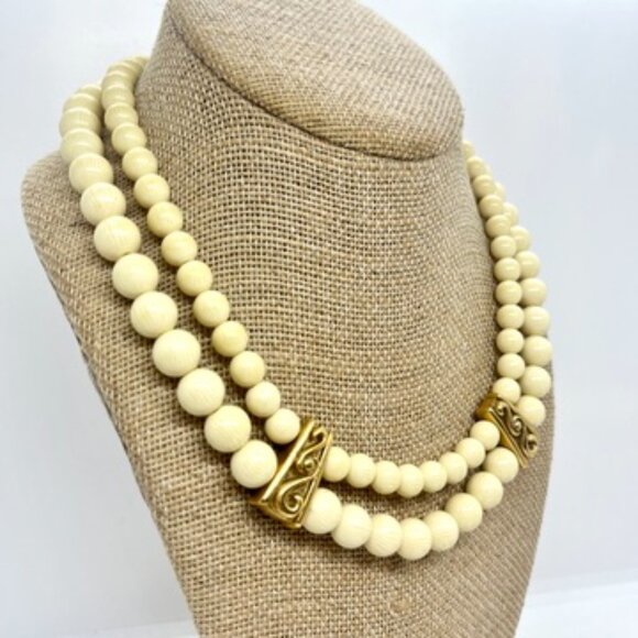VINTAGE 80S NAPIER CREAM GOLD TONE NECKLACE ETRUSCAN MULTI STRAND ACRYLIC BEAD - Picture 4 of 16